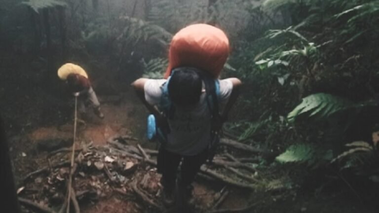 Misteri Gunung Salak dan Pengalaman Mistis Para Pendaki